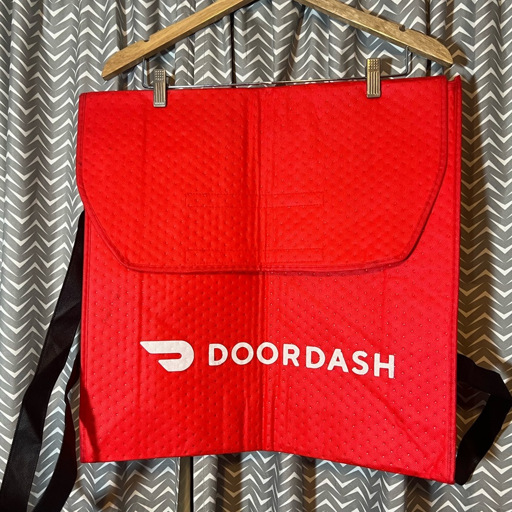 Brand new DOORDASH Insulated Pizza/Food Bag